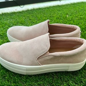 Steve Madden Slip-Ons